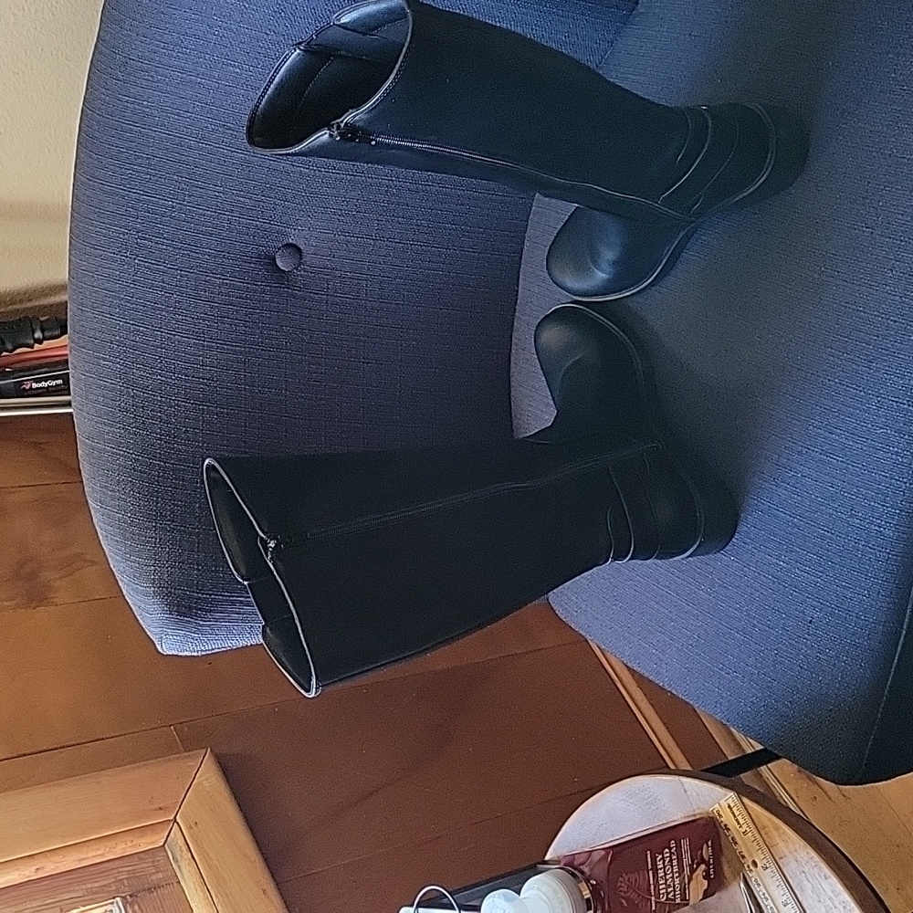 Women's tall boots